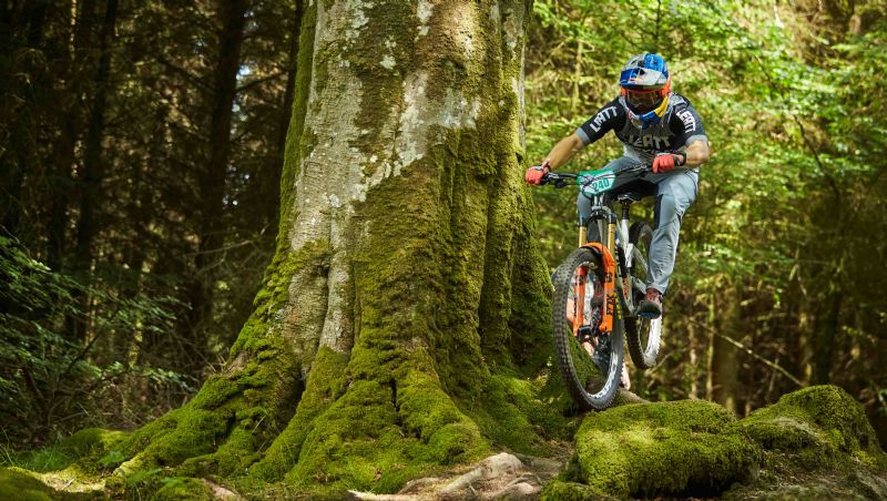 Callaghan and Maunsell triumph at Enduro National Championships