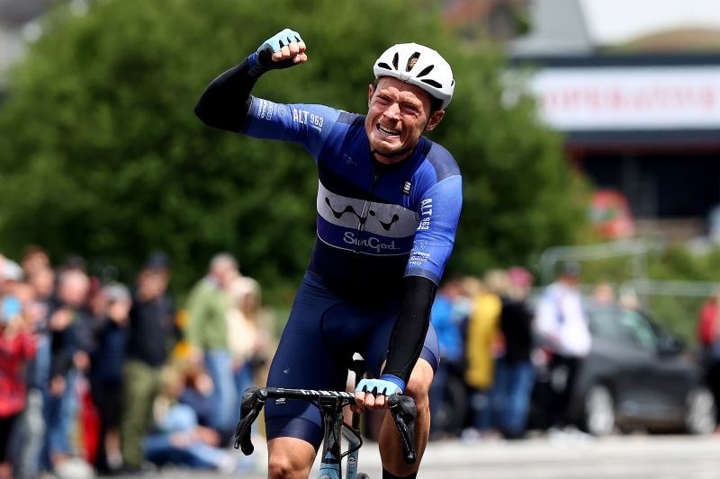  Townsend solos to emotional victory in Irish road race championships 