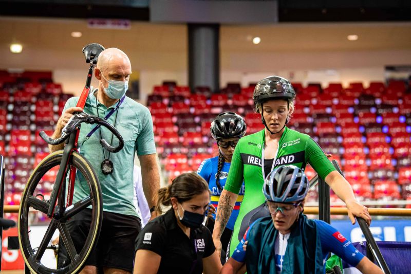 Burns, Timothy and Grimes give it their all on the second day of the Paracycling Track World Championships